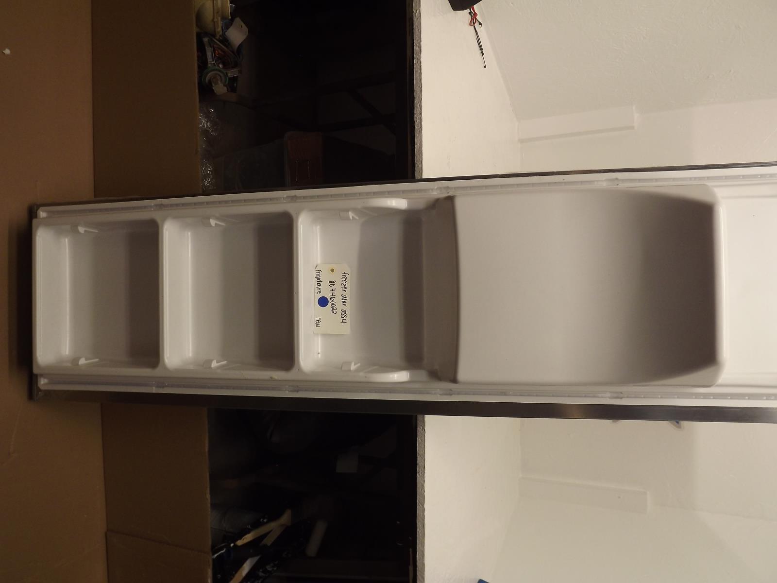 Frigidaire Refrigerator 807460022 Freezer Door Assembly New Frigidaire Refrigerator 807460022 Freezer Door Assembly New